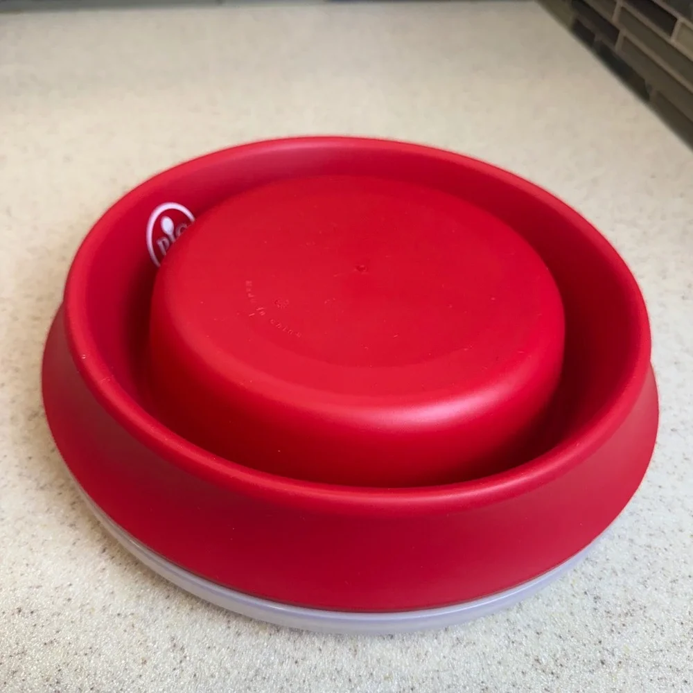 Pampered Chef Microwave Popcorn Maker Red Silicone Collapsible Bowl with Lid